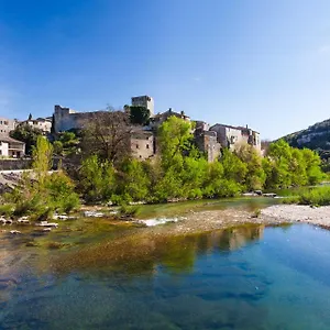 https://la-plume.hotels-rhonealpes.com